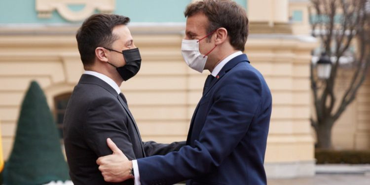 24 yıl sonra gelen ziyaret: Macron ve Zelenskiy Kiev’de görüştü