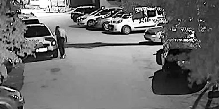 11 aracın lastiğini 86 saniyede kesti