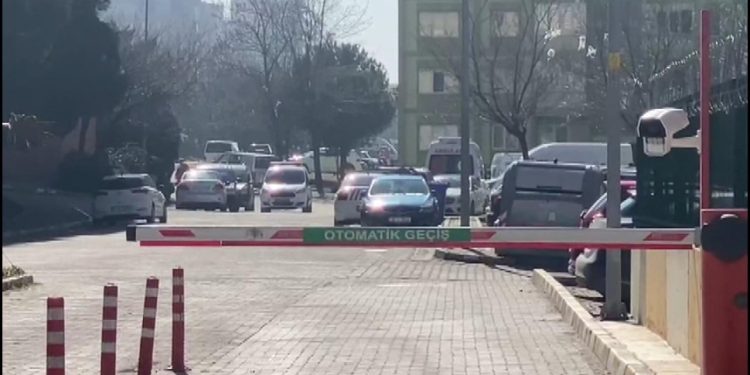 3 yaşındaki oğlunu öldürdü