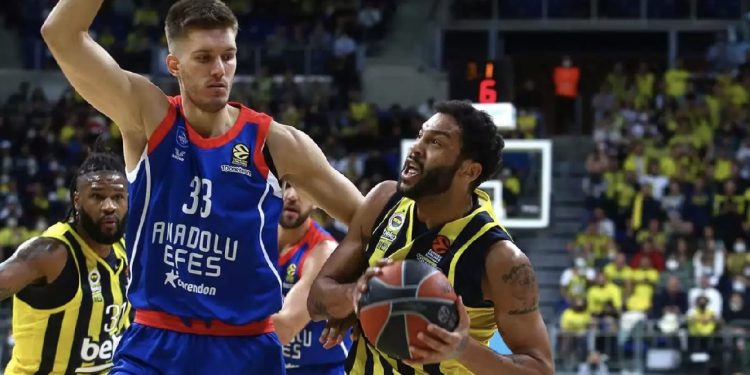 Ali Koç’tan Anadolu Efes’e sert eleştiri: Fenerbahçe kompleksi…