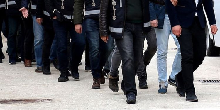 Ankara merkezli 10 ilde FETÖ operasyonu: 26 gözaltı