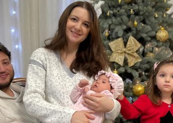 Annesi ve 4 aylık kardeşiyle Ukrayna’da mahsur kaldı: Mira dua ederek yardım istedi