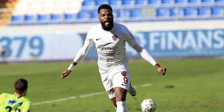 Boupendza, Beşiktaş formasıyla Süper Lig’e dönüyor