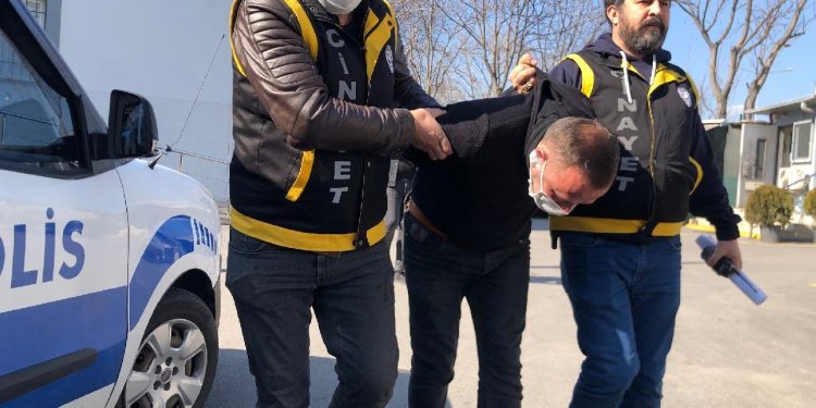 Camide imamı bıçaklayan şüpheli yakalandı