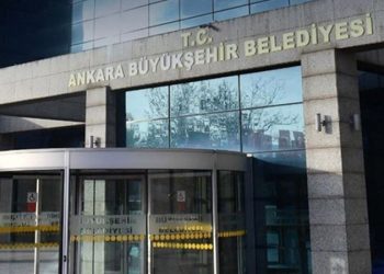 CHP’li belediyeden ihale alan AKP’li isim görevden alındı