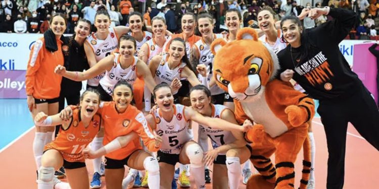Eczacıbaşı, CEV Kupası’nda finalde