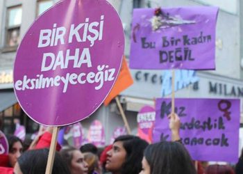 Eski kız arkadaşının yüzüne asit döken sanığın 21 yıl hapsi istendi
