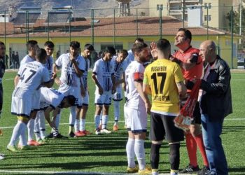 Futbol sahası savaş alanına döndü: 9 futbolcu yaralı