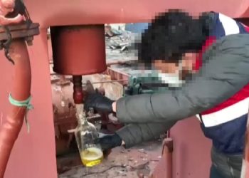 Gemiden tekneye, tekneden tankere akaryakıt kaçakçılığı