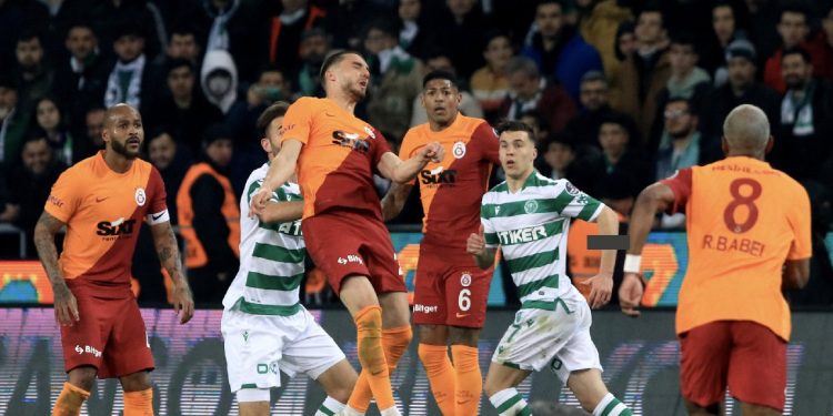 “Göztepe ve Rize’nin mağlubiyetine sevinir olmak, pes artık!”