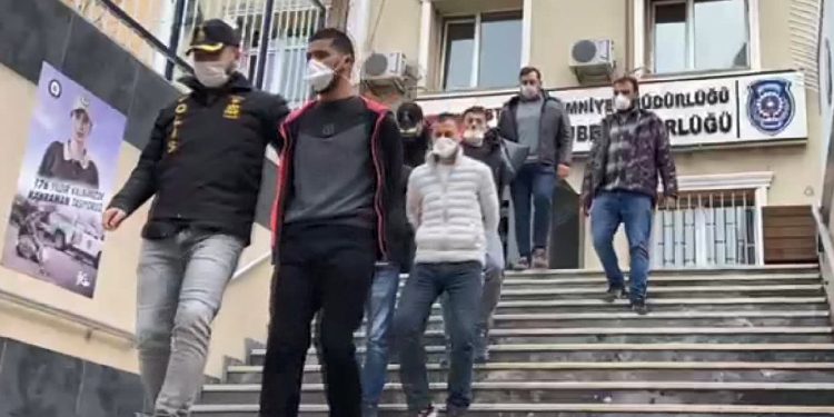 Hırsızlardan kendilerini uyaranlara yanıt: Neden çalmayalım mallar senin mi?