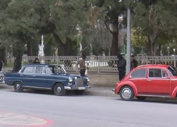 Kadıköy’de ‘Sevgi Konvoyu’ rüzgarı