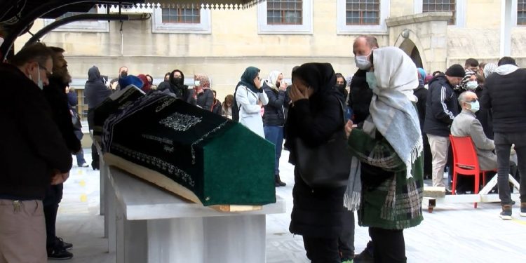 Kazada ölen anne ve oğlu son yolculuklarına uğurlandı