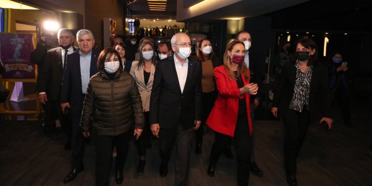 Kılıçdaroğlu çifti  ‘Bergen’ filmini izledi