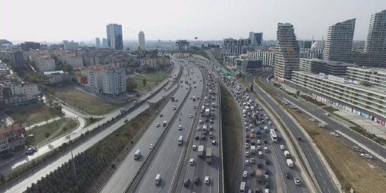 Mahmutbey gişelerinin taşınması talebi yargıda