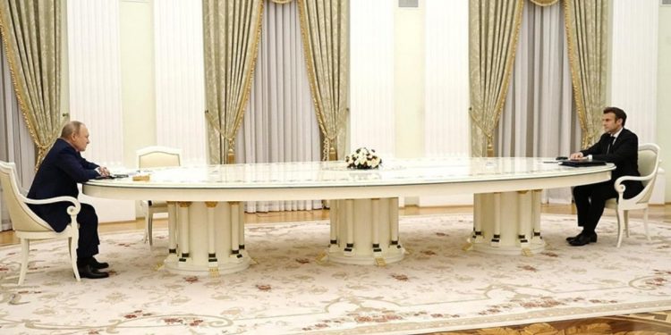 Marangozlar birbirine girdi: O masayı ben yaptım