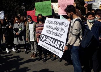 Marmara Üniversitesi öğrencilerinden kampüs protestosu