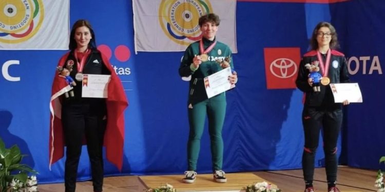 Milli atıcı Şimal Yılmaz’dan gümüş madalya