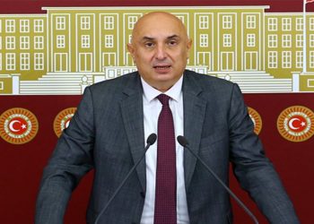 Özkoç’tan Erdoğan’a: Sen diploması olan herkese düşmansın