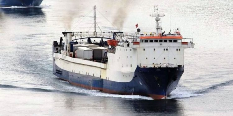 Savaşın ortasında kaldı: Gemiler ‘geri dönün’ diyordu