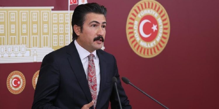 Tarihi deklarasyona AKP’den ilk tepki