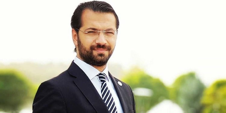 Tarkan’ı ‘FETÖ’cülük’ ile itham etti: Gülen övgüleri ortaya saçıldı