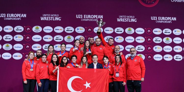 U23 Avrupa Güreş Şampiyonası’nda Türkiye, kadınlarda Avrupa şampiyonu oldu