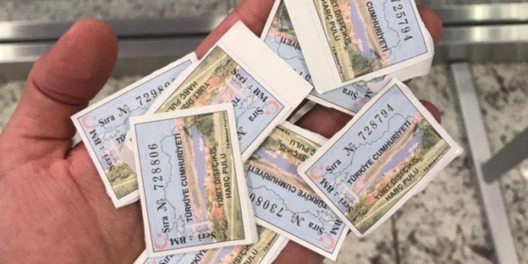Yurtdışı çıkış harcı 50 liradan 150 liraya yükseltildi