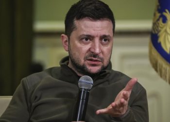 Zelenski Bundestag’a seslendi: Yaptırımlar savaşı durdurmak için yeterli olmadı