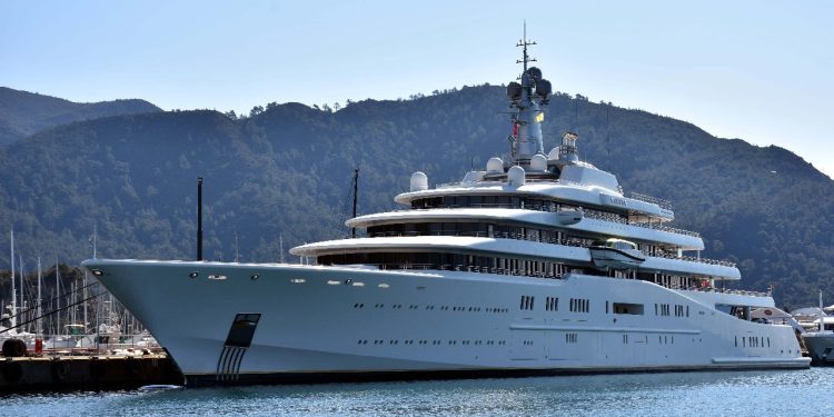 Abramoviç’in yatı Marmaris’te: Bir hafta kalacak
