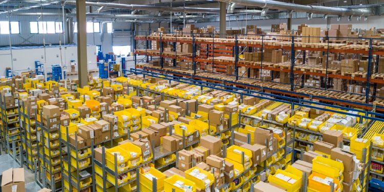 Amazon Türkiye’ye lojistik üs kuracak