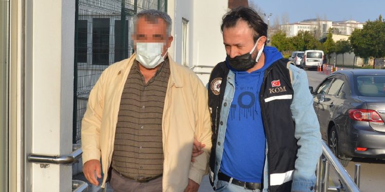 Emekliler Derneği yöneticilerine tefecilikten gözaltı