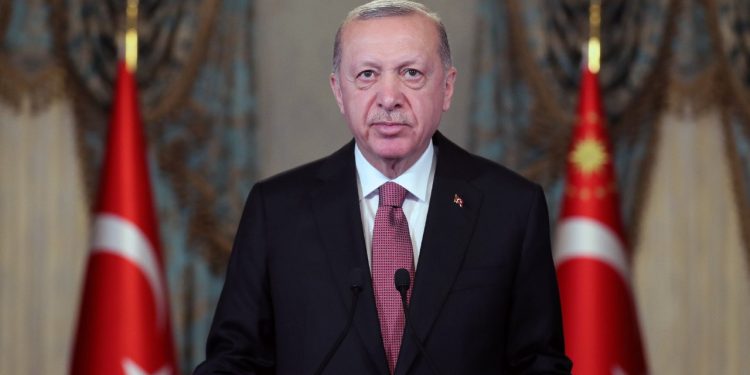 Erdoğan: Milletin aşına göz dikenlere acımayacağız