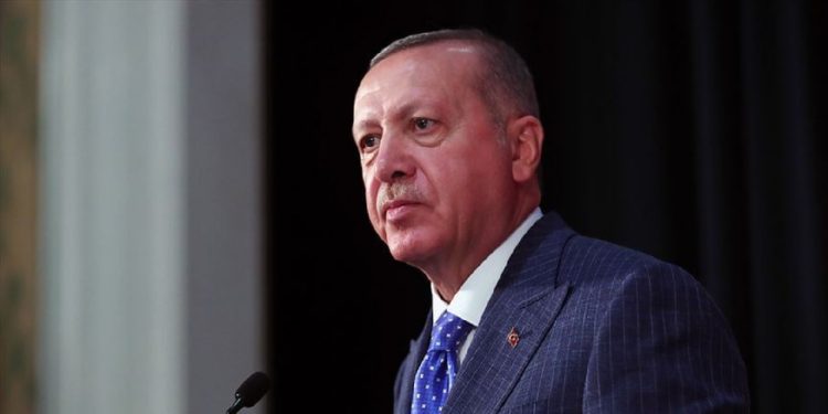 Erdoğan’dan şehit Uzman Çavuş Güleş’in ailesine taziye