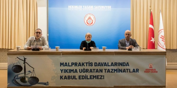 İstanbul Tabip Odası: Sunulan teklif hekimlerin kaderini iktidarın keyfine bırakmaktadır