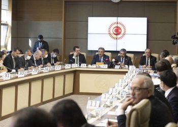Kadına ve sağlık çalışanlarına yönelik teklif kabul edildi