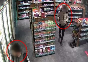 Lüks otomobillerin amblemlerini çalan iki kişi tutuklandı