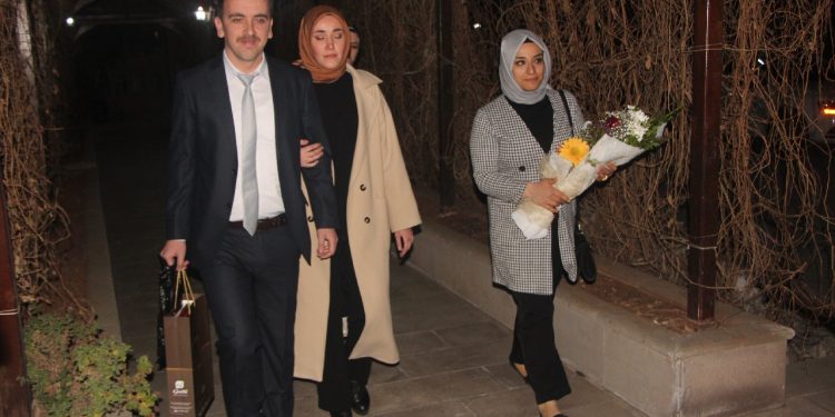 Öğretmenler bir gecede 8 bin 500 veli ile görüştü