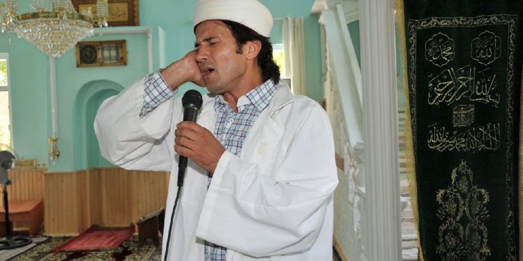 ‘Rockçı İmam’ göreve iade için AİHM’ye başvurdu