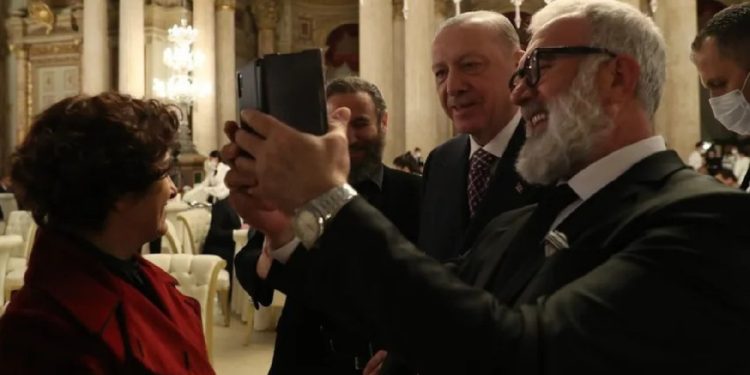 Şükriye Tutkun’dan Erdoğan’a: Keşke babam olsa