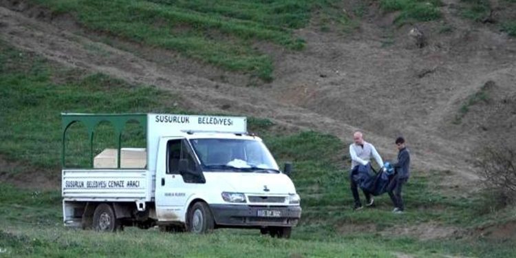 Susurluk’ta dehşet: Anne ve oğlu ölü bulundu baba ve kızı yaralı