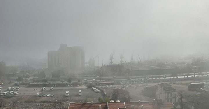 Trabzon’da uçak seferlerine hava muhalefeti