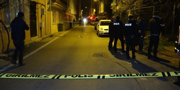 Bursa’da kadına şiddet: Yolunu kesti, başından vurdu