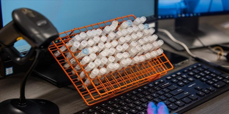 Çin’den, yurtdışından gelen yolculara DNA incelemesi