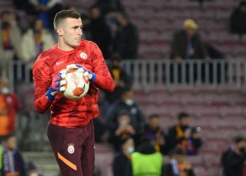 Fenerbahçe’nin yeni hedefi Galatasaray’ın eski kalecisi!