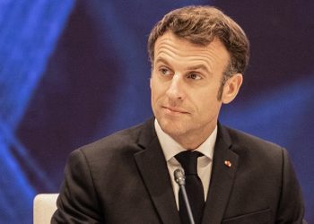 Macron: Cezayir’den af dilemek zorunda değilim