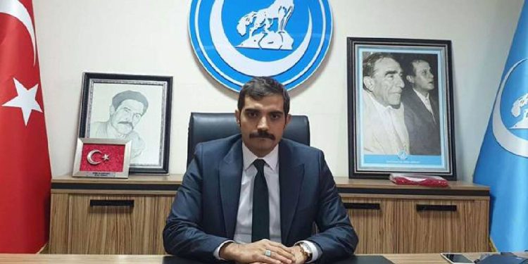 Özdağ’dan Sinan Ateş’in ailesine başsağlığı ziyareti