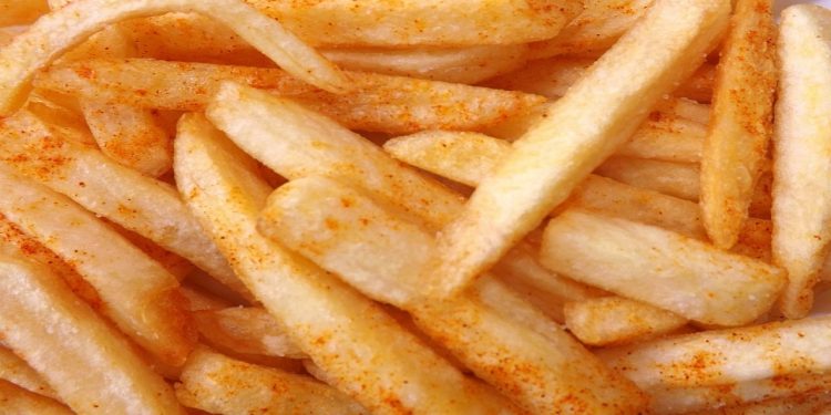 Patatesleri kızartmadan önce mutlaka bu işlemi uygulayın – Tıpkı dışardakiler gibi oluyor