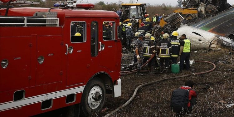 Son 30 yılın en büyük kazası… Nepal’de yolcu uçağı düştü: 68 ölü