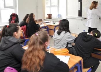 Milli Eğitim Bakanı Tekin: Türkçe ortalaması 70 olmayan öğrenci sınıf geçemeyecek